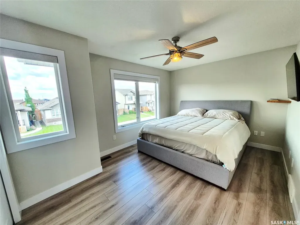 944 Glenview Cove Martensville SK S0K 0A2
