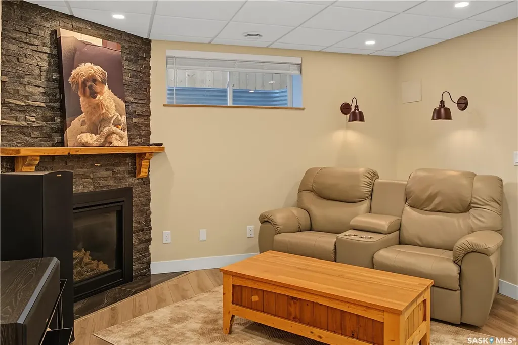 944 Glenview Cove Martensville SK S0K 0A2