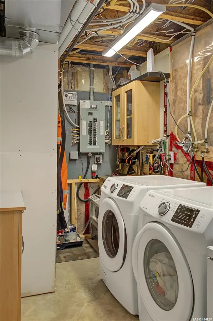 944 Glenview Cove Martensville SK S0K 0A2