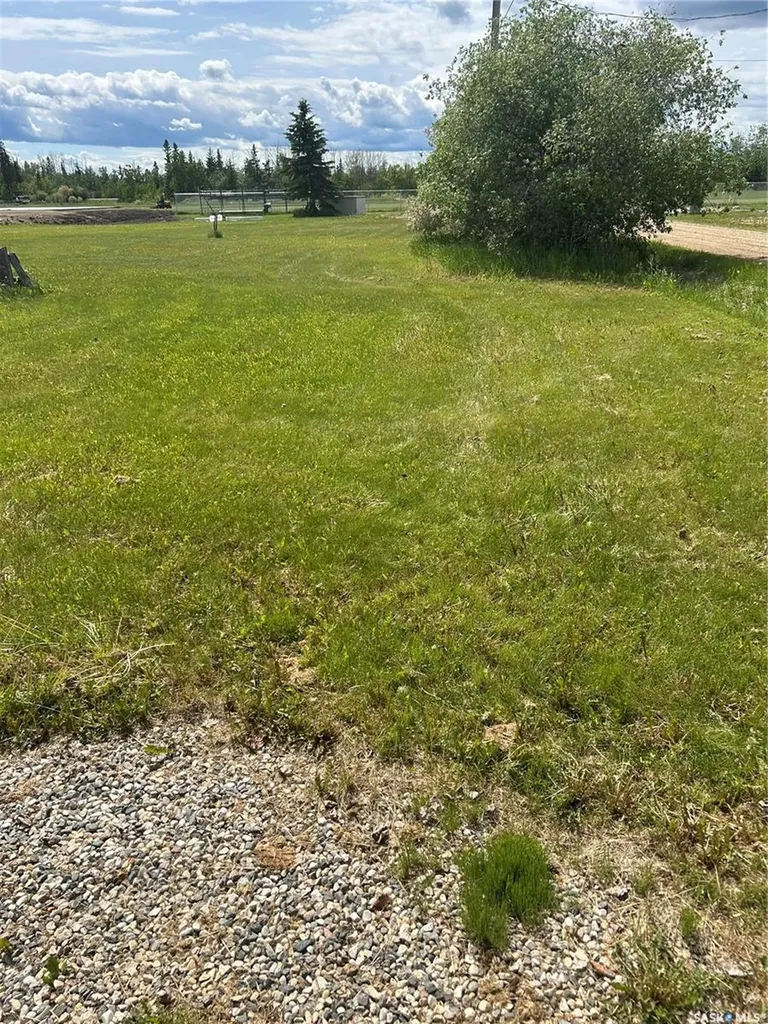 12 Oak Place Candle Lake SK S0J 3E0