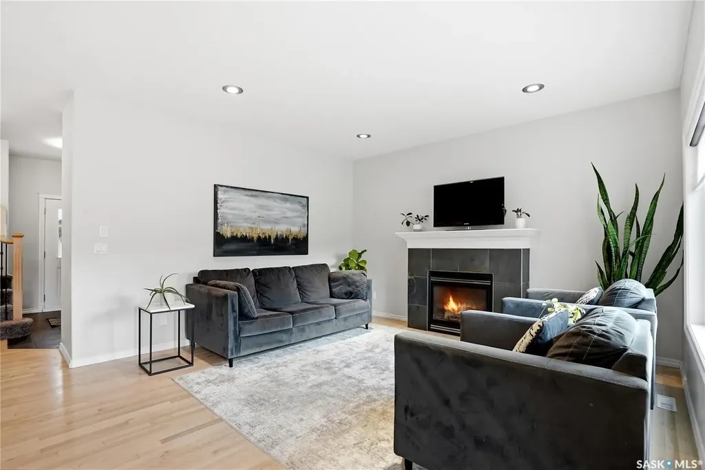 703 Bellmont Court Saskatoon SK S7V 1K7