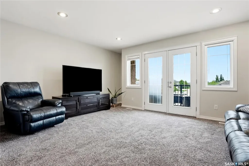 703 Bellmont Court Saskatoon SK S7V 1K7