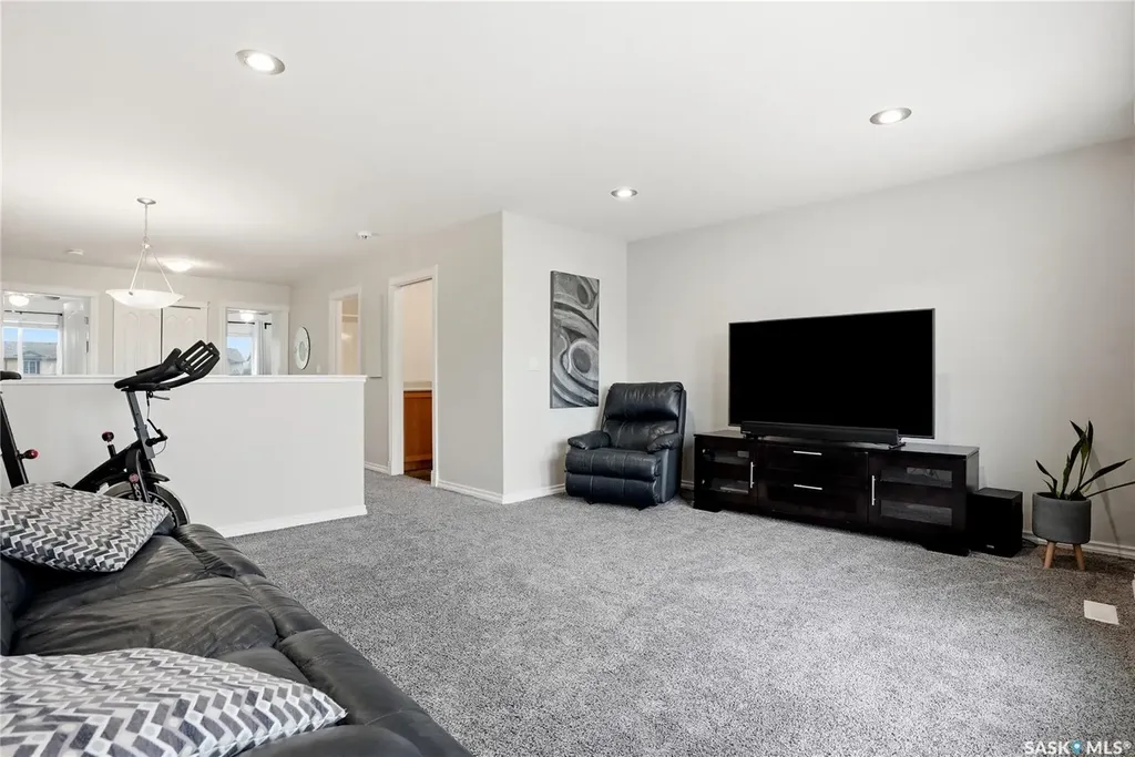 703 Bellmont Court Saskatoon SK S7V 1K7
