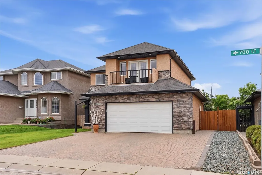 703 Bellmont Court Saskatoon SK S7V 1K7