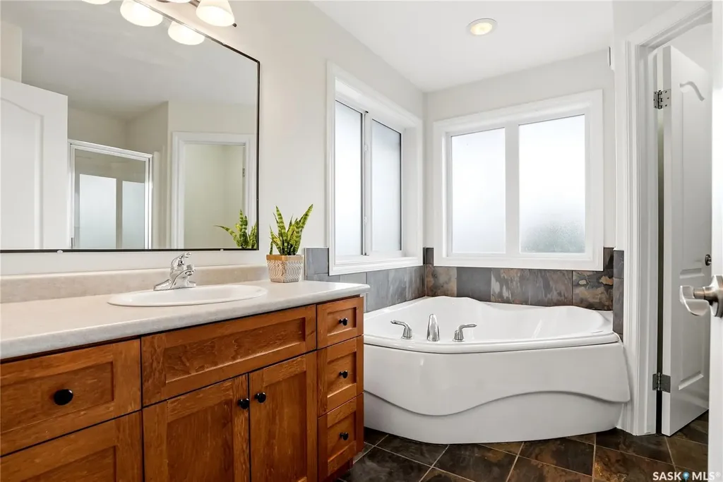 703 Bellmont Court Saskatoon SK S7V 1K7