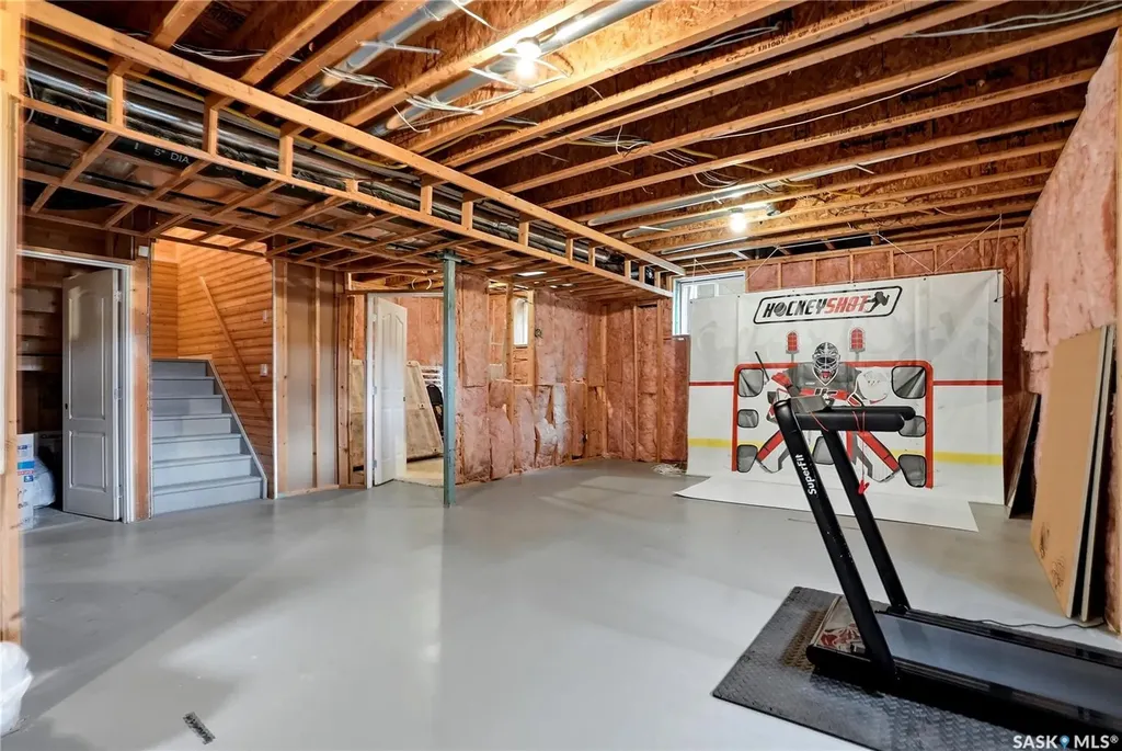703 Bellmont Court Saskatoon SK S7V 1K7
