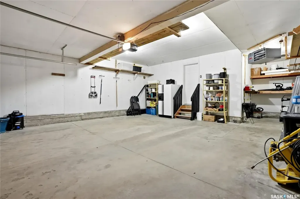 703 Bellmont Court Saskatoon SK S7V 1K7