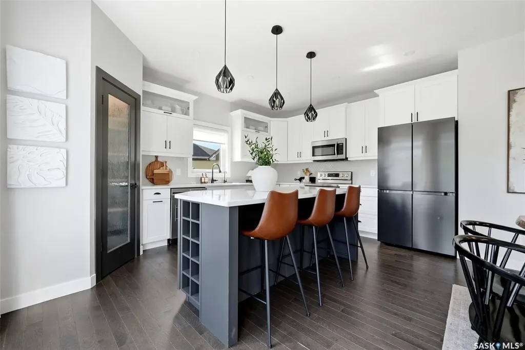 8 Yale Place White City SK S4L 0C7