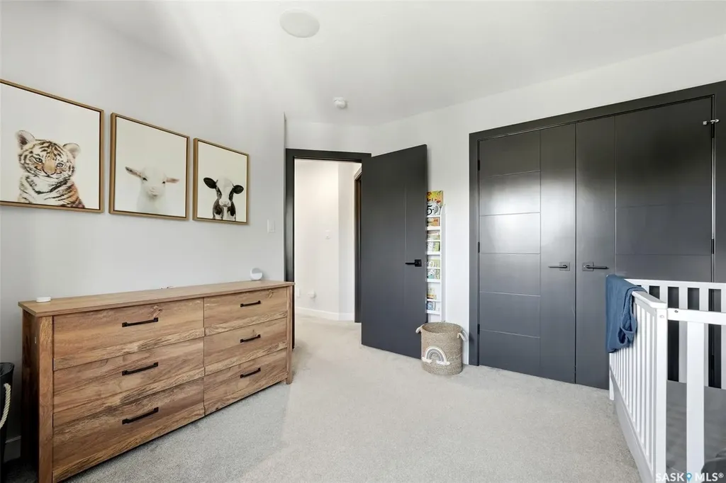 8 Yale Place White City SK S4L 0C7