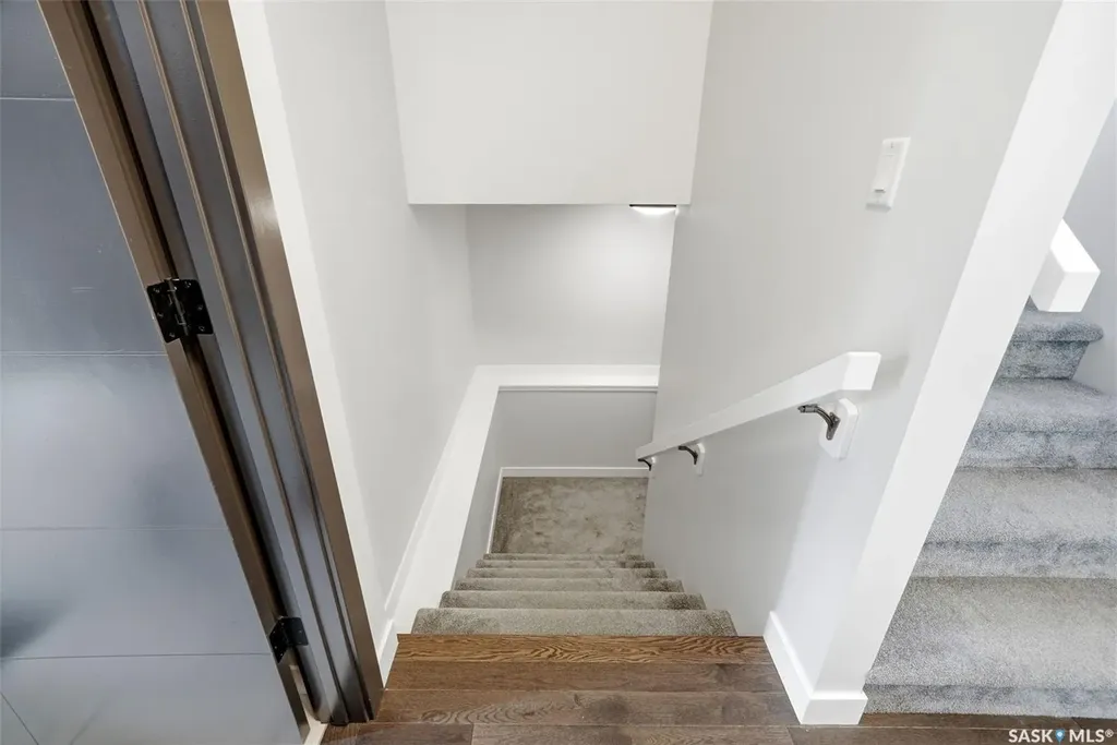 8 Yale Place White City SK S4L 0C7