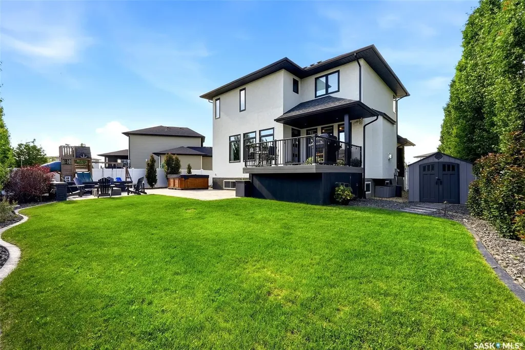8 Yale Place White City SK S4L 0C7