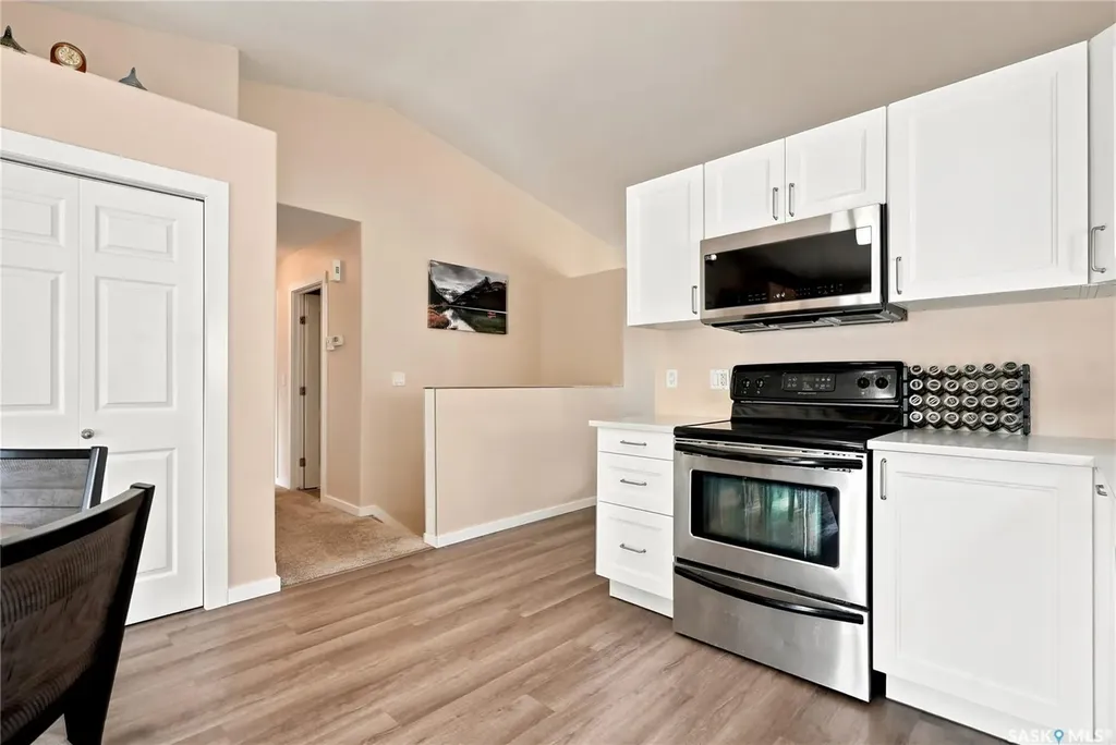 511 West Hampton Boulevard Saskatoon SK S7R 0B4
