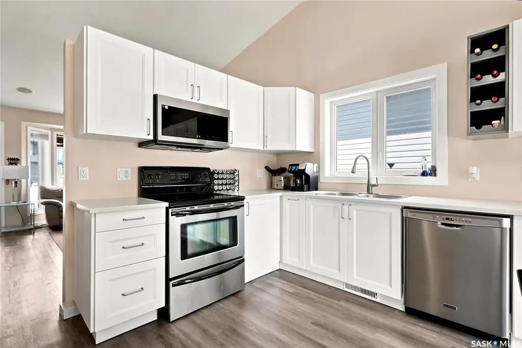 511 West Hampton Boulevard Saskatoon SK S7R 0B4