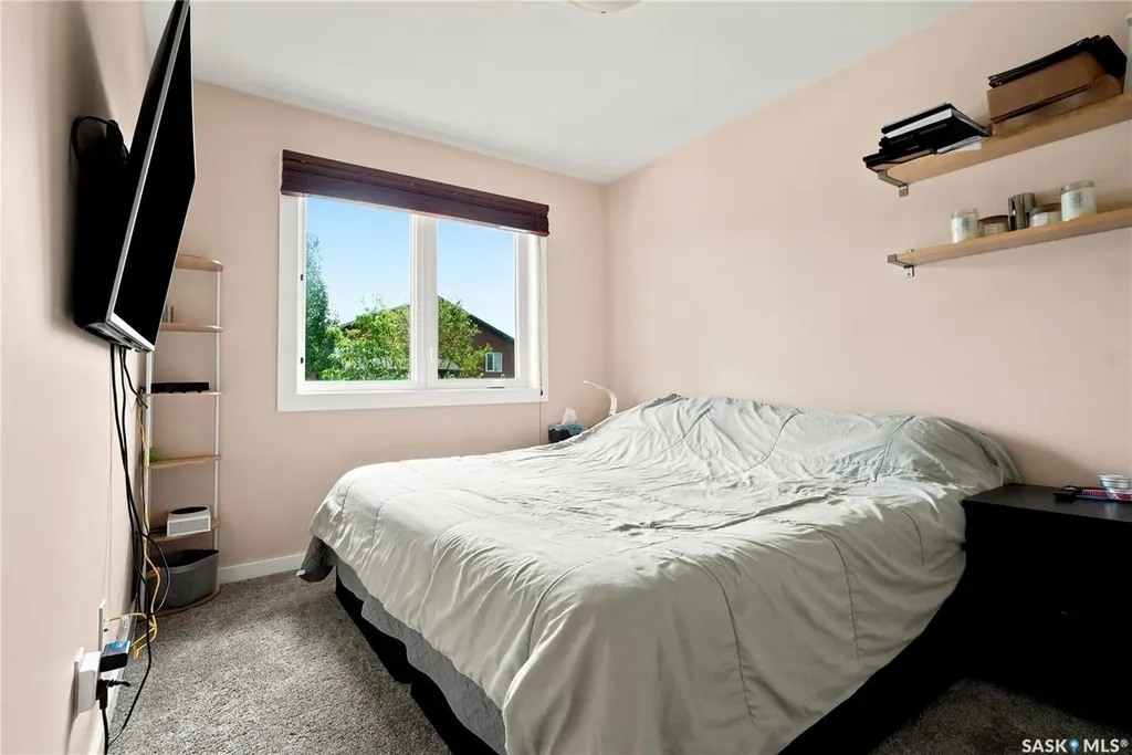 511 West Hampton Boulevard Saskatoon SK S7R 0B4