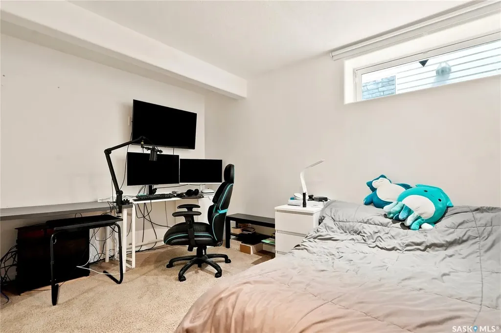 511 West Hampton Boulevard Saskatoon SK S7R 0B4