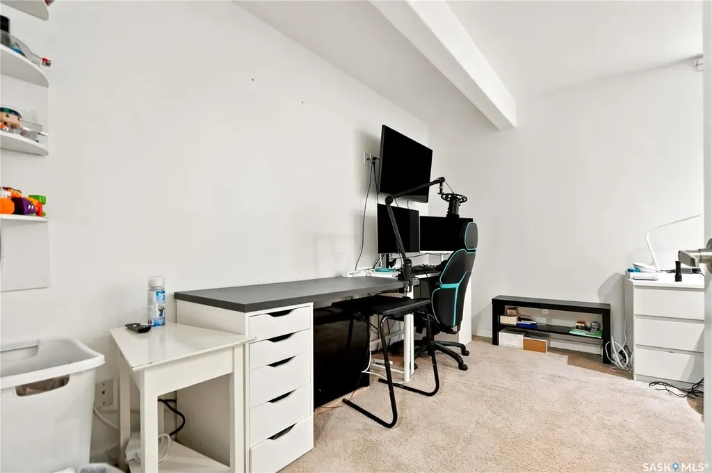 511 West Hampton Boulevard Saskatoon SK S7R 0B4