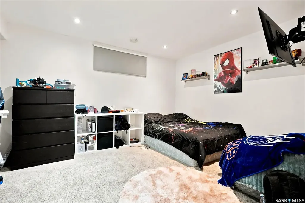 511 West Hampton Boulevard Saskatoon SK S7R 0B4