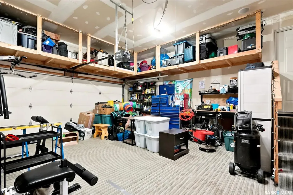 511 West Hampton Boulevard Saskatoon SK S7R 0B4