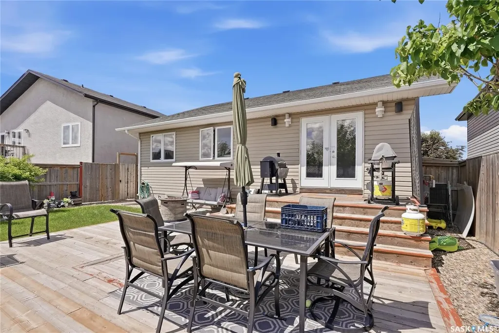 511 West Hampton Boulevard Saskatoon SK S7R 0B4