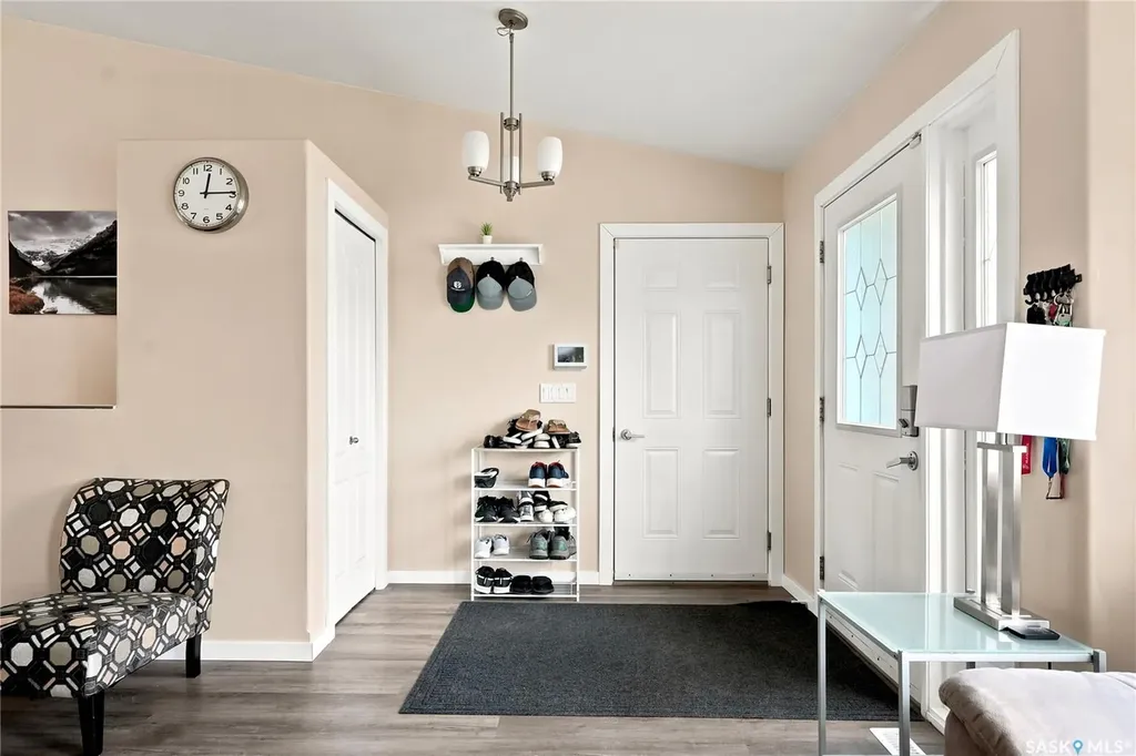 511 West Hampton Boulevard Saskatoon SK S7R 0B4