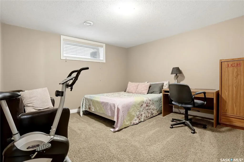 2587 Linner Way Regina SK S4V 1E7