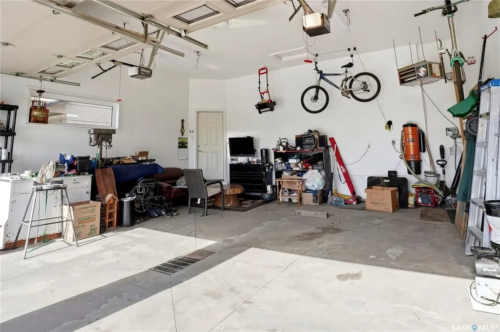 2587 Linner Way Regina SK S4V 1E7