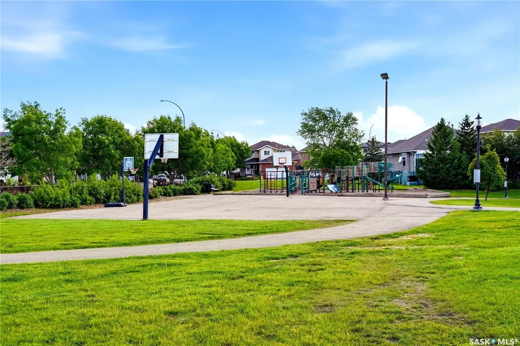2587 Linner Way Regina SK S4V 1E7