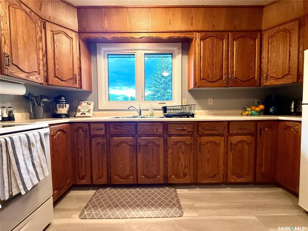 92 Redwood Drive Yorkton SK S3N 2X7
