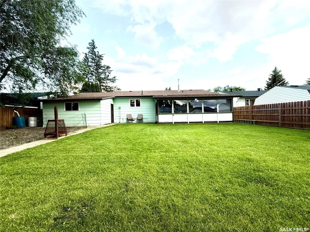 92 Redwood Drive Yorkton SK S3N 2X7