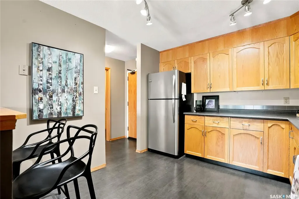 910 9th Street E Saskatoon SK S7H 0N1