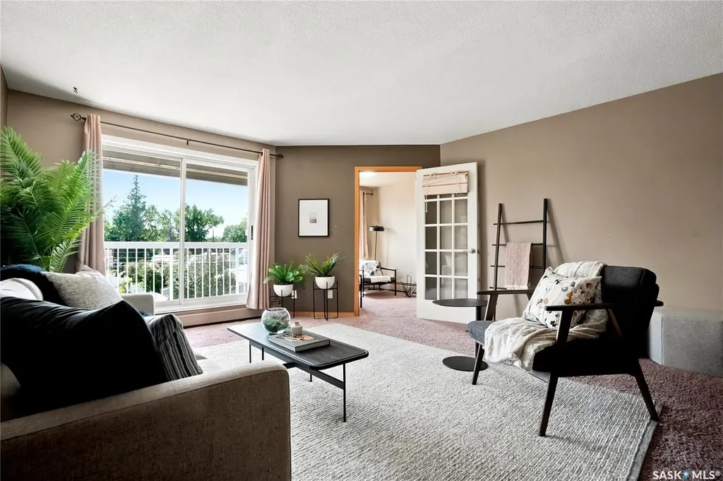 910 9th Street E Saskatoon SK S7H 0N1