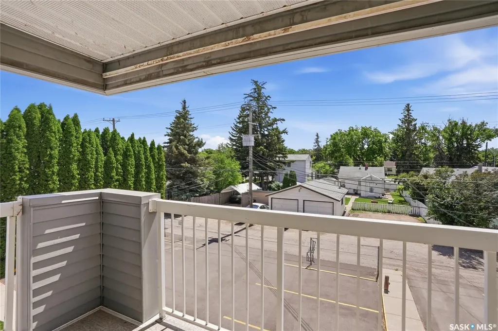910 9th Street E Saskatoon SK S7H 0N1