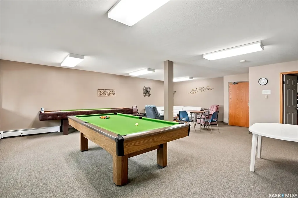 910 9th Street E Saskatoon SK S7H 0N1