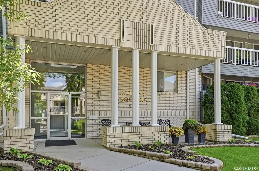 910 9th Street E Saskatoon SK S7H 0N1