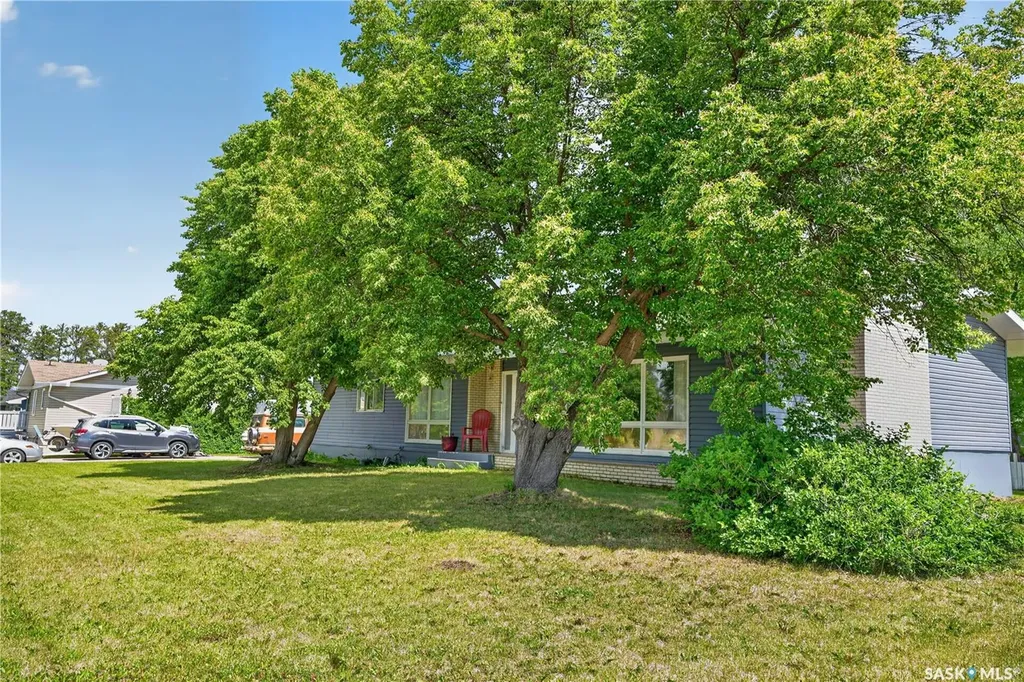 121 4th Street E Nipawin SK S0E 1E0