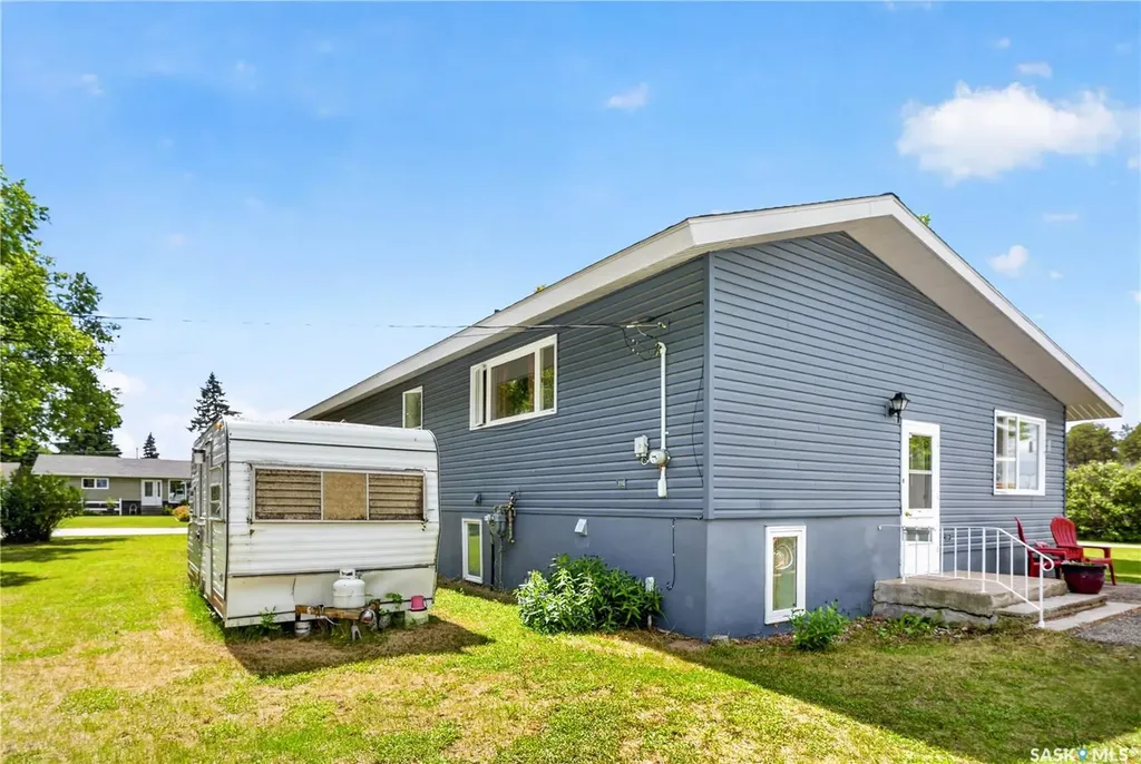 121 4th Street E Nipawin SK S0E 1E0