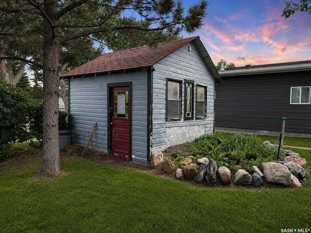 1174 Conrad Avenue Gull Lake SK S0N 1A0