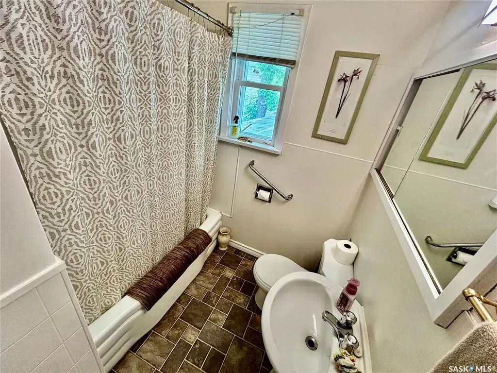 2200 Francis Street Regina SK S4N 2P5
