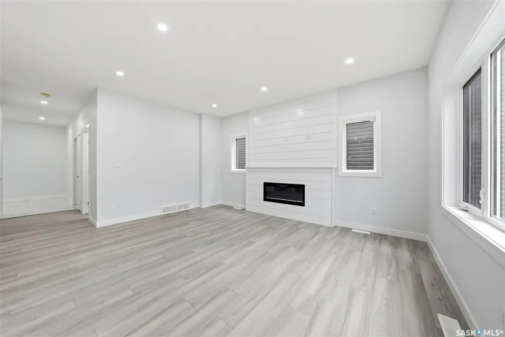 534 Sharma Crescent Saskatoon SK S7W 1K5