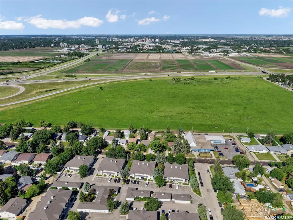 141 105th Street W Saskatoon SK S7N 1N3