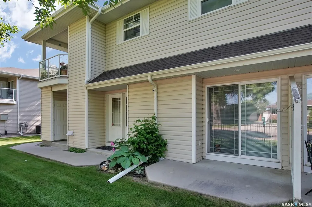 141 105th Street W Saskatoon SK S7N 1N3