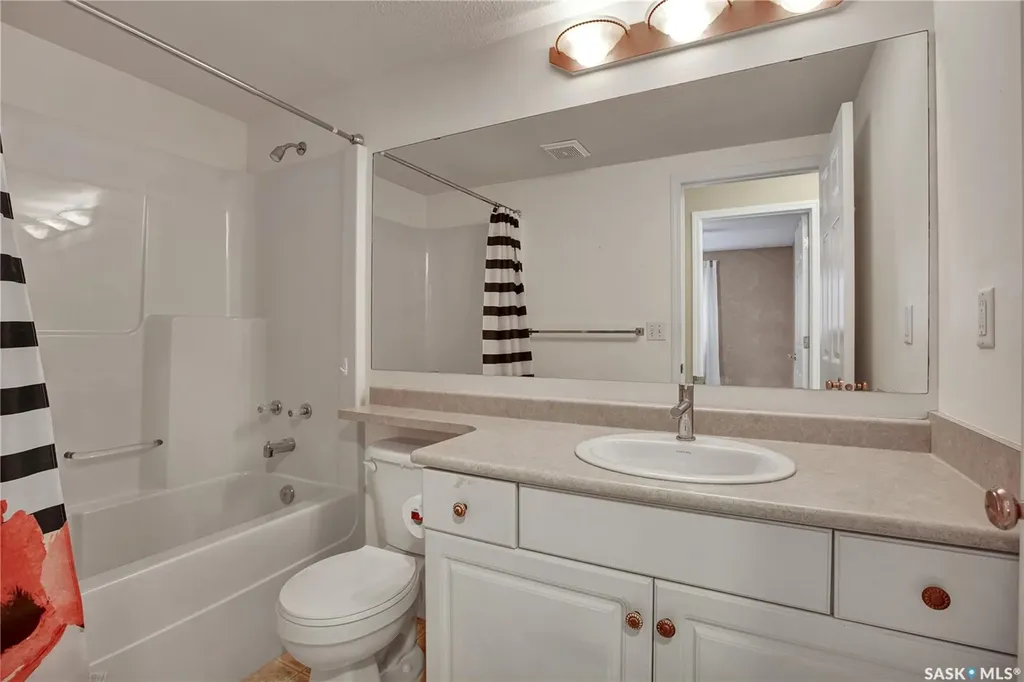 141 105th Street W Saskatoon SK S7N 1N3
