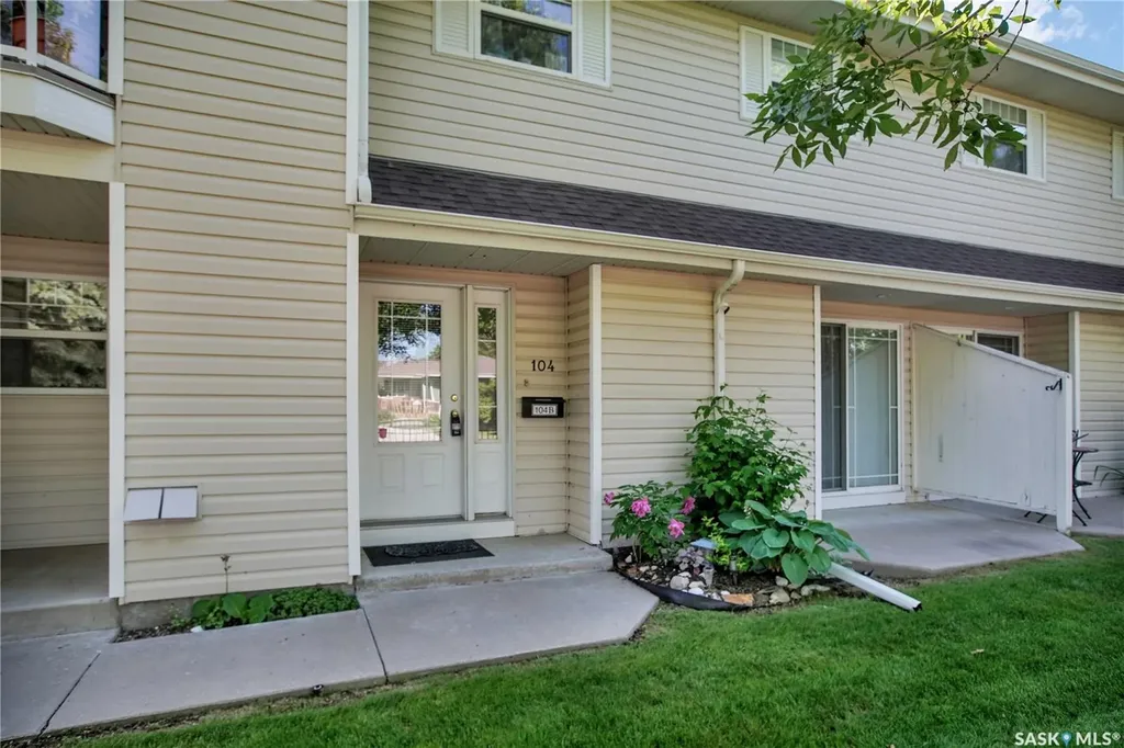 141 105th Street W Saskatoon SK S7N 1N3