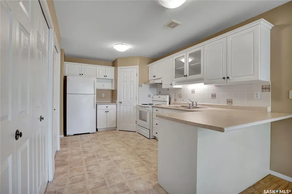 141 105th Street W Saskatoon SK S7N 1N3