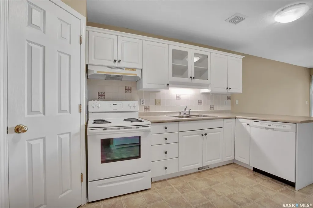 141 105th Street W Saskatoon SK S7N 1N3
