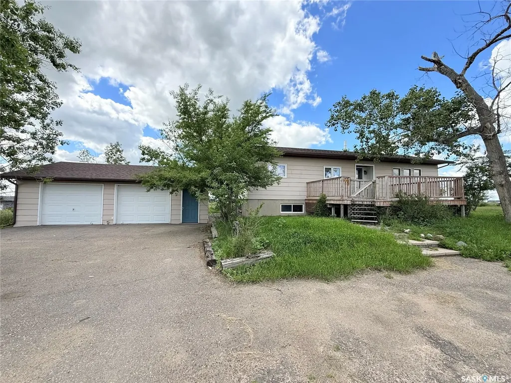 151-201 37 Highway Shaunavon SK S0N 2M0