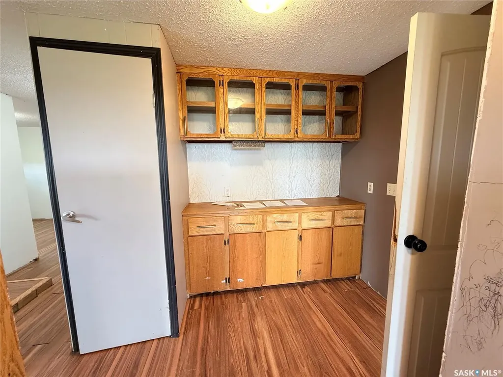 151-201 37 Highway Shaunavon SK S0N 2M0