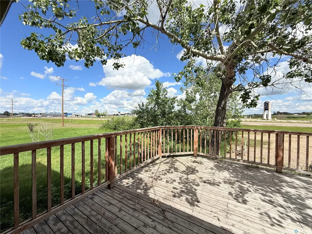 151-201 37 Highway Shaunavon SK S0N 2M0
