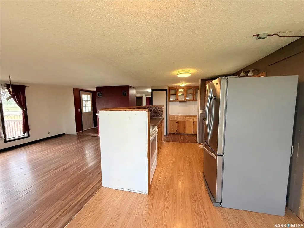 151-201 37 Highway Shaunavon SK S0N 2M0