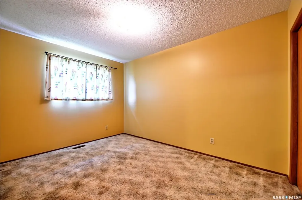 50 Robinson Crescent Saskatoon SK S7L 6N9